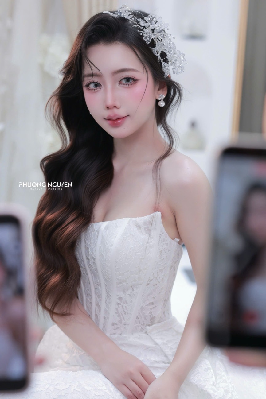 Ekip makeup tận tâm tại Phương Nguyễn Studio